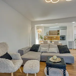 Appartamento New Axel With Sea View 2025